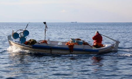 Επεισόδια στο Αιγαίο: Έλληνες ψαράδες καταγγέλλουν προκλήσεις των Τούρκων ψαράδων