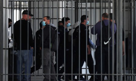Δίκη Χρυσής Αυγής: Oι ηγέτες της εγκληματικής οργάνωσης οδηγούνται στη φυλακή