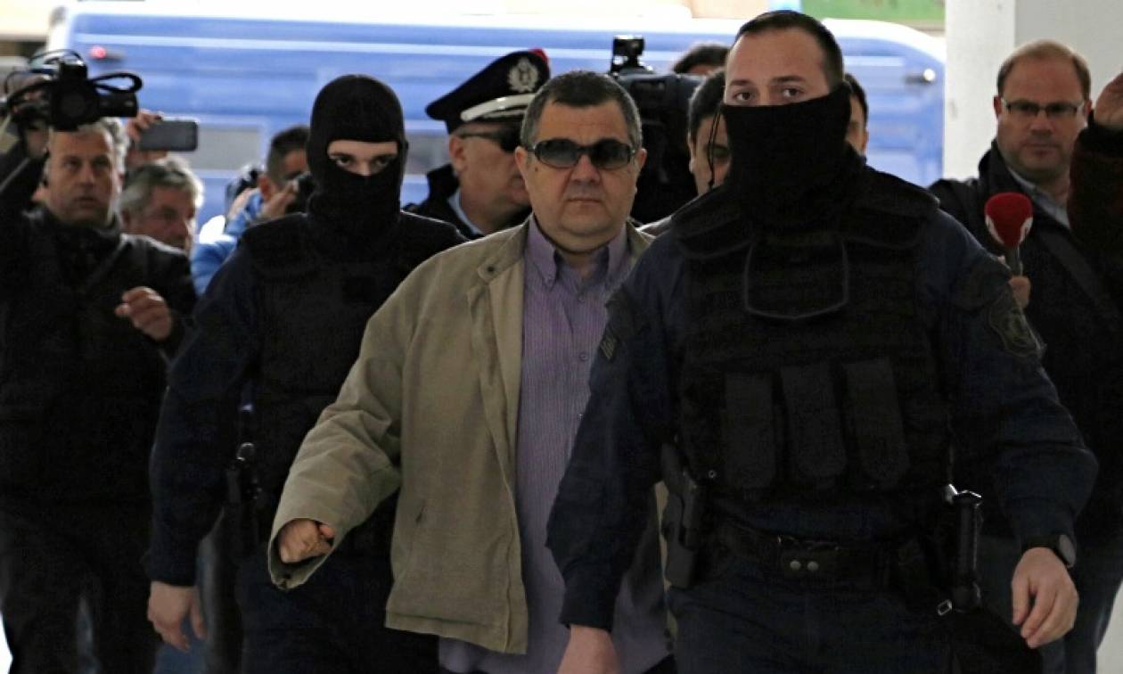 Ισόβια για Ρουπακιά: Δε αιτείται την αναστολή της ποινής του
