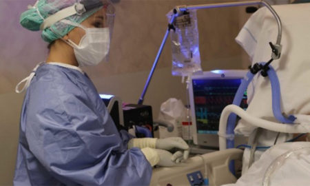 Kορονοϊός: Γυναίκα 102 ετών κερδίζει τη μάχη και βγαίνει από το νοσοκομείο!