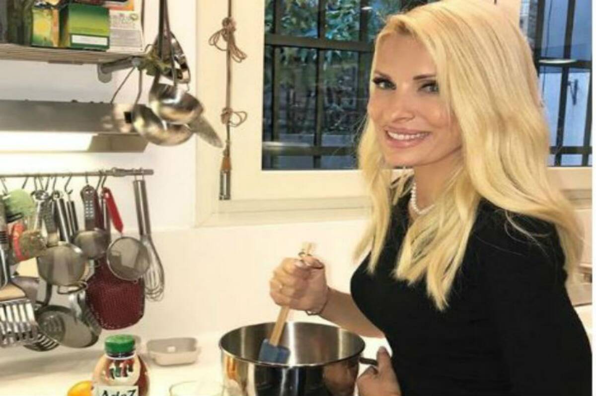 Ελένη Μενεγάκη: Δείτε τη συνταγή της για υπέροχα μπισκότα χωρίς ζάχαρη!