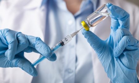 Κορονοϊός: To εμβόλιο Pfizer φτάνει στην Ευρώπη στο τέλος του 2020