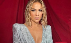 Jennifer Lopez: To γυμνό εξώφυλλο του νέου άλμπουμ της