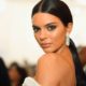 Κένταλ Τζένερ: Το total white look της είναι η απόλυτη τάση του χειμώνα