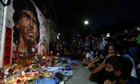 Στην τελευταία του κατοικία ο Μαραντόνα: O «πιο ανθρώπινος από τους Θεούς» λύγισε τον πλανήτη