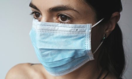 Έρχεται η μάσκα που απολυμαίνεται με τον ήλιο