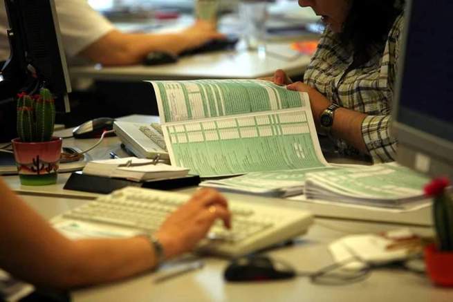 Κάτοικοι εξωτερικού: Μέχρι τα τέλη Δεκεμβρίου η υποβολή φορολογικών δηλώσεων