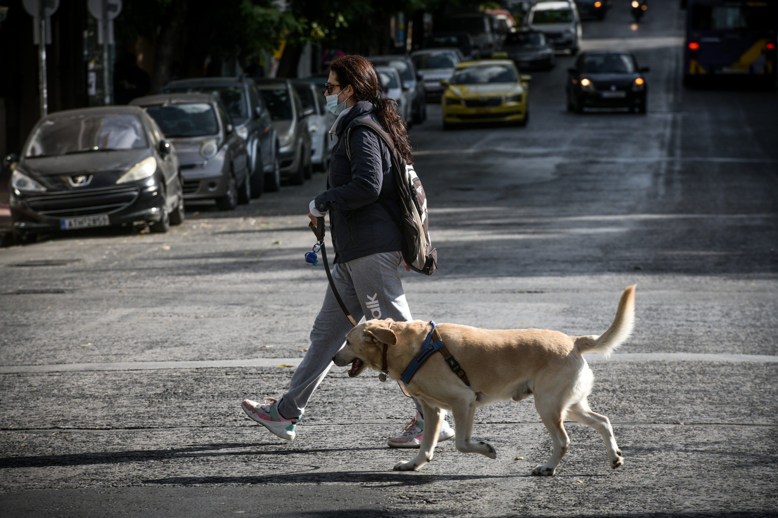 Κρούσματα σήμερα 4/12: 1667 νέα- 98 θάνατοι- ΕΟΔΥ