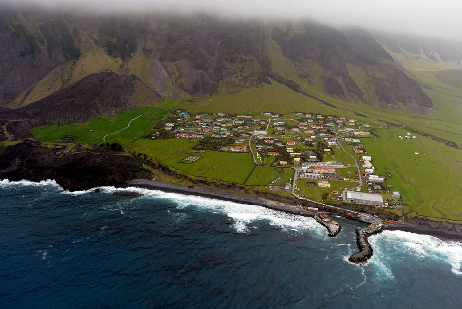 Tristan da Cunha: Το απομονωμένο νησί όπου οι κάτοικοι ζουν σε μόνιμο lokdown