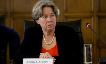 Αθηνά Λινού: «Ορθό ν 'ανοίξουν οι εκκλησίες- Να πείσουμε τους ανθρώπους να εμβολιαστούν»