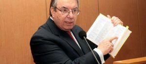 Γιώργος Μπαμπινιώτης: « Παράδοση εκτός και όχι click away»
