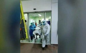 93χρονη στο Κικλίς: Εξιτήριο από το νοσοκομείο με χειροκροτήματα, ύστερα από μάχη με τον κορονοϊο