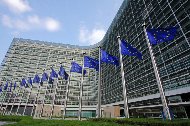 Κομισιόν: Να μπει φόρος κληρονομιάς στις κοινές καταθέσεις συζύγων