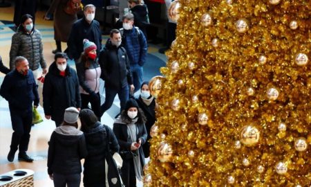 Kορονοϊός και Χριστούγεννα: Οι κανόνες για αποφυγή της διασποράς της πανδημίας στις γιορτές