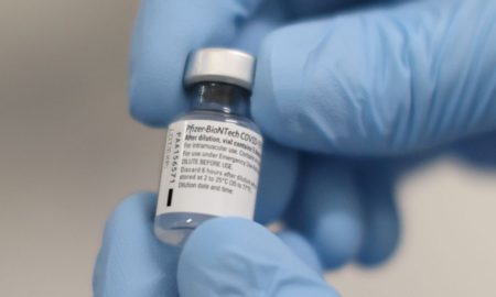 Κορονοϊός: Καταψύκτες τόνων θα μεταφέρουν το εμβόλιο