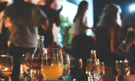 Χριστουγεννιάτικο πάρτι στην καραντίνα: Βίντεο από σπίτι στη Χαλκίδα, με πάνω από 30 άτομα