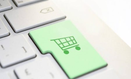 Click away: Οι νέοι κανόνες για τις αγορές ενόψει Χριστουγέννων