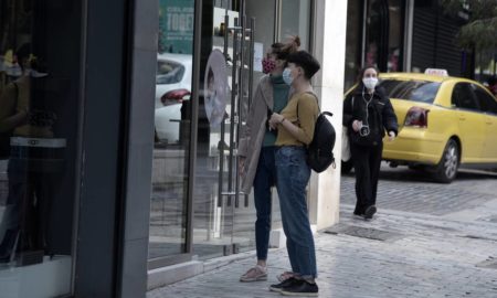 Βατόπουλος για μαγαζιά: «Εισηγούμαστε να ανοίξουν οι δραστηριότητες μια μια»