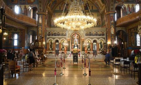 Κληρικοί προς κυβέρνηση: «Ανοίξτε τις εκκλησίες για τα Φώτα»