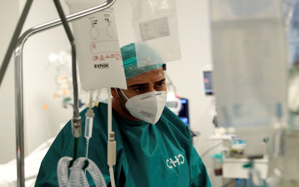 Κρούσματα σήμερα 15/01: 610 νέα- Ανακοίνωση ΕΟΔΥ