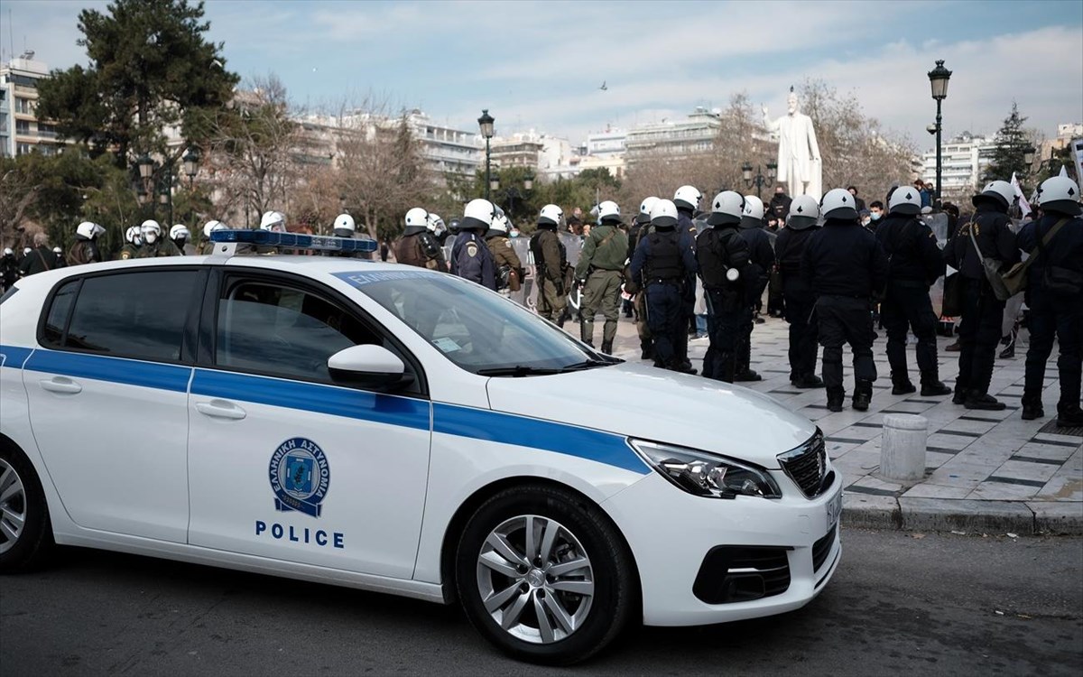 Απαγόρευση δημοσίων συναθροίσεων μέχρι την 1η Φεβρουαρίου: Πώς σχετίζεται με το νομοσχέδιο για την παιδεία