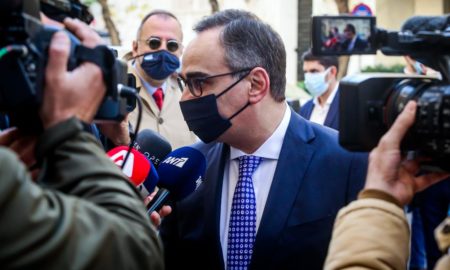 ΣΥΡΙΖΑ για κυβέρνηση: «Πρώτα χειροκροτούσαν τους γιατρούς, τώρα θα τους καθίσουν στο εδώλιο»