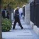 Τραμπ: Μετακομίζει γιατί «χωρίζει» από τον Λευκό Οίκο