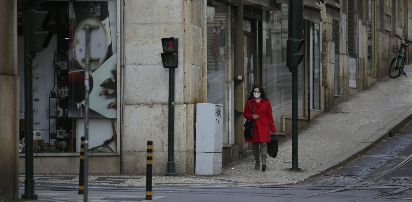Βατόπουλος: «Δεν προβλέπεται άρση της απαγόρευσης κυκλοφορίας μετά τις 9 το βράδυ»