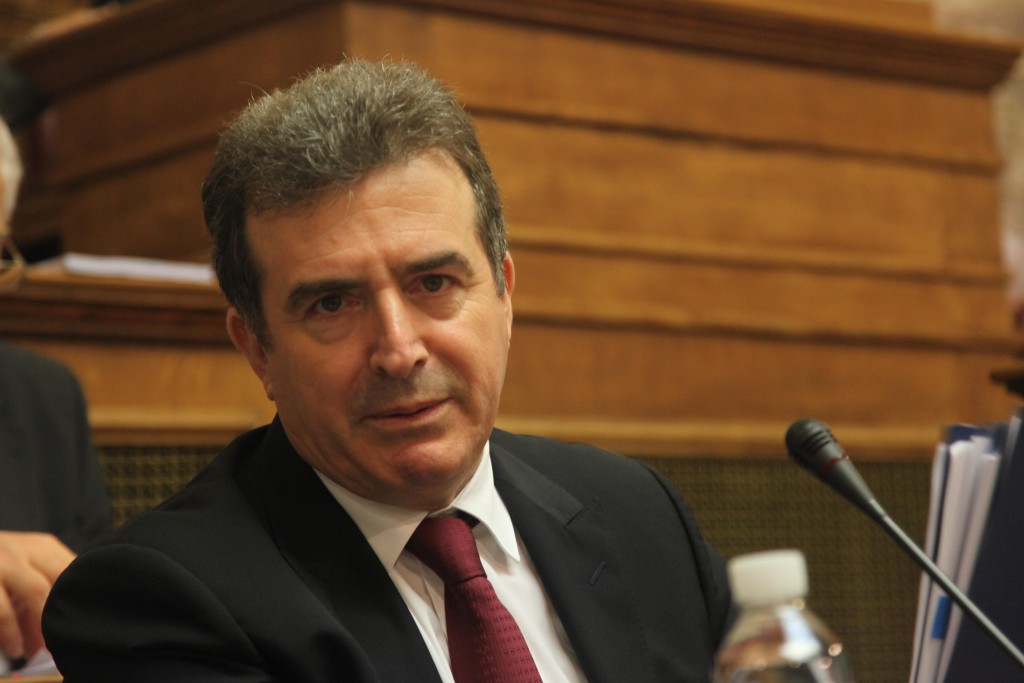 Χρυσοχοΐδης σε δημοσιογράφους: «Είστε ελεύθεροι να πηγαίνετε όπου θέλετε»