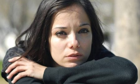 Κατερίνα Τσαβάλου: «Πάθαινα κρίσεις πανικού από κακή συμπεριφορά στη σκηνή