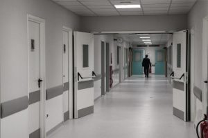 Επίταξη ιδιωτών γιατρών: Παρουσιάζονται στα νοσοκομεία