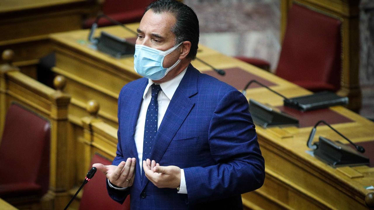 ΣΥΡΙΖΑ για Άδωνι Γεωργιάδη: «Οι περιορισμοί ισχύουν μόνο για τους πολίτες υπό την απειλή πρόστιμων ή ξυλοδαρμού;»