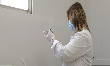 Κέντρο Υγείας στο Ίλιον: Θάνατος 60χρονης μισή ώρα μετά το εμβόλιο κατά του κορονοϊού