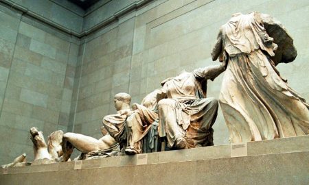 Όλιβερ Ντάουντεν: «Θα είχαν επιβιώσει από τους ναζί τα Γλυπτά του Παρθενώνα αν ήταν στην Αθήνα;»