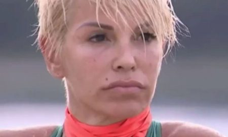 Νατάσα Καλογρίδη: Ντύθηκε τσολιάς και απέσπασε αρνητικά σχόλια (βίντεο)