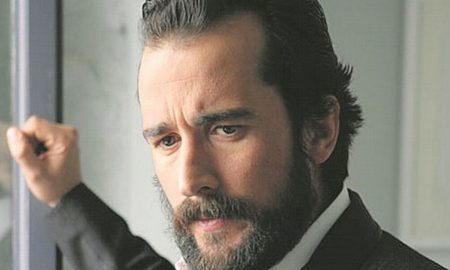 Τάσος Νούσιας προς Μητσοτάκη – Χρυσοχοΐδη: «Εσείς είστε οι άρρωστοι και θα σας καταπιούμε»