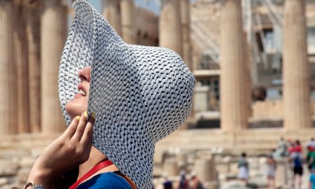 Χάρης Θεοχάρης: «Ευπρόσδεκτοι στην Ελλάδα χωρίς πιστοποιητικό εμβολιασμού οι Βρετανοί τουρίστες»