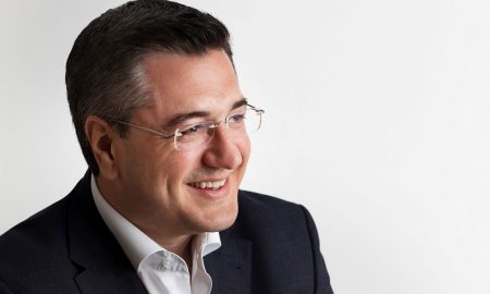 Απόστολος Τζιτζικώστας: «Είμαστε στην καρδιά της υγειονομικής κρίσης - Με ξάφνιασε η απόφαση για άνοιγμα του λιανεμπορίου»