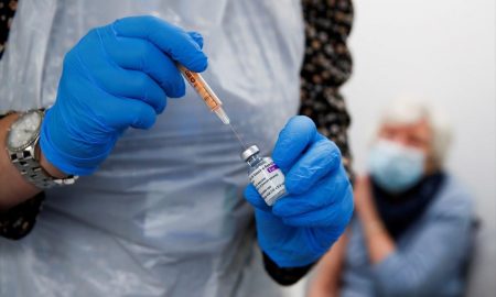 Ολλανδία: Πάγωμα στο εμβόλιο της AstraZeneca ύστερα από τον θάνατο μιας γυναίκας