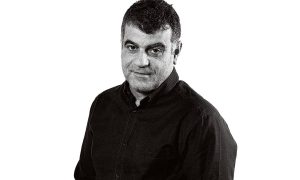 Κώστας Βαξεβάνης: Η απίστευτη καταγγελία για «συμβόλαιο θανάτου» από τον Μένιο Φουρθιώτη