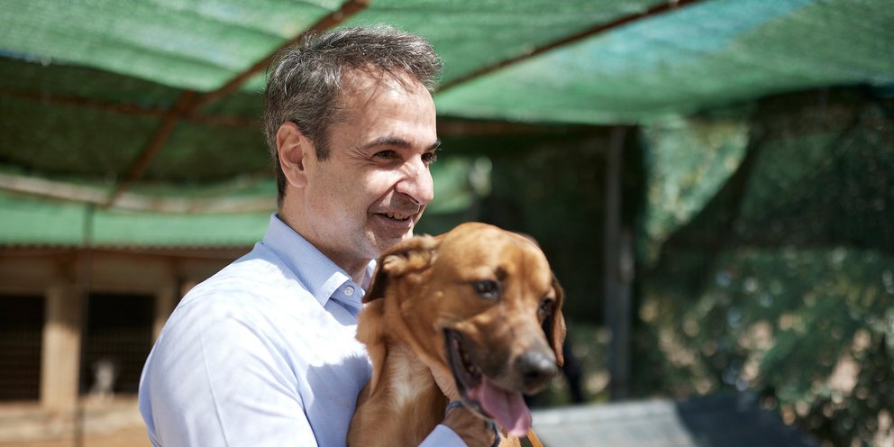 Κυριάκος Μητσοτάκης: Το νέο μέλος της οικογένειάς του είναι ένα αξιολάτρευτο σκυλάκι