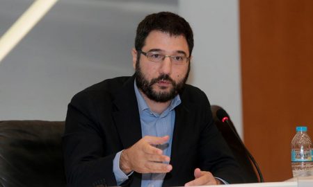 Ηλιόπουλος: «Ο Μητσοτάκης αποδεικνύεται ανίκανος και άβουλος να ελέγξει την πανδημία»