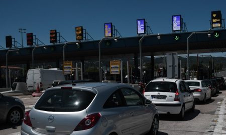 Πέτσας: «Δύσκολο να επιτρέπονται οι μετακινήσεις για τους τουρίστες και όχι για τους Έλληνες πολίτες»