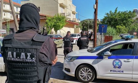 Γλυκά Νερά: Σοκ από τη ληστεία και τον στραγγαλισμό της 20χρονης μπροστά στον σύζυγο και το 11μηνών μωρό τους
