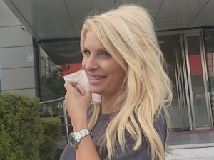 Ελένη Μενεγάκη: Η πρώτη της εμφάνιση στα γραφεία του Mega - Οι προετοιμασίες για την εκπομπή της