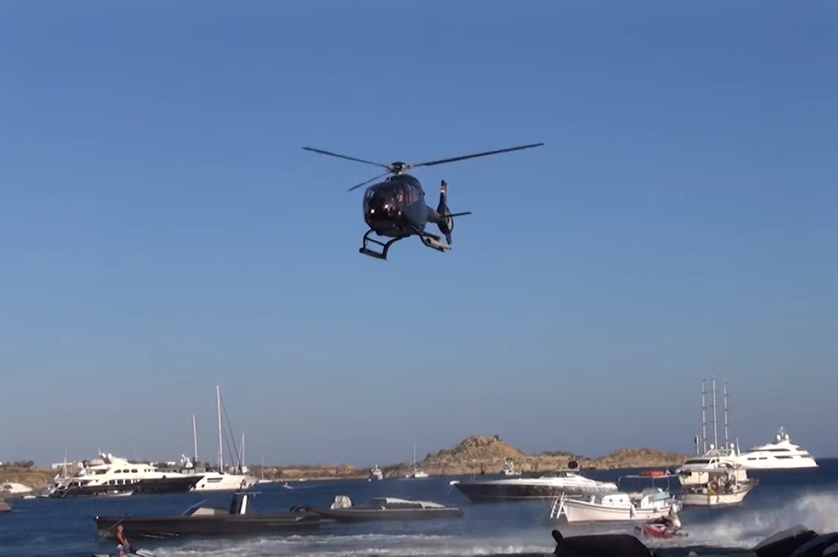 Απόδραση του Πάσχα: Νοικιάζουν ιδιωτικά ελικόπτερα για να αποφύγουν τα μπλόκα της αστυνομίας